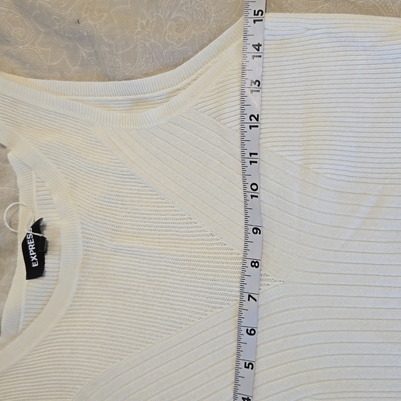 Express Women's White Ribbed Sleeveless Lightweight Sweater Size M Stretch - Picture 6 of 8